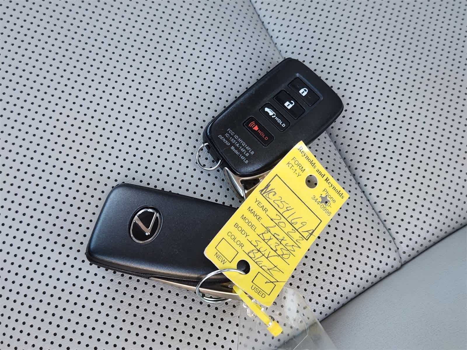 Thumbnail: 2022 Lexus RX - 32