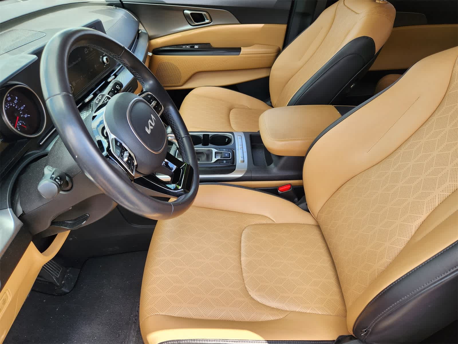 Thumbnail: 2023 Kia Carnival - 12