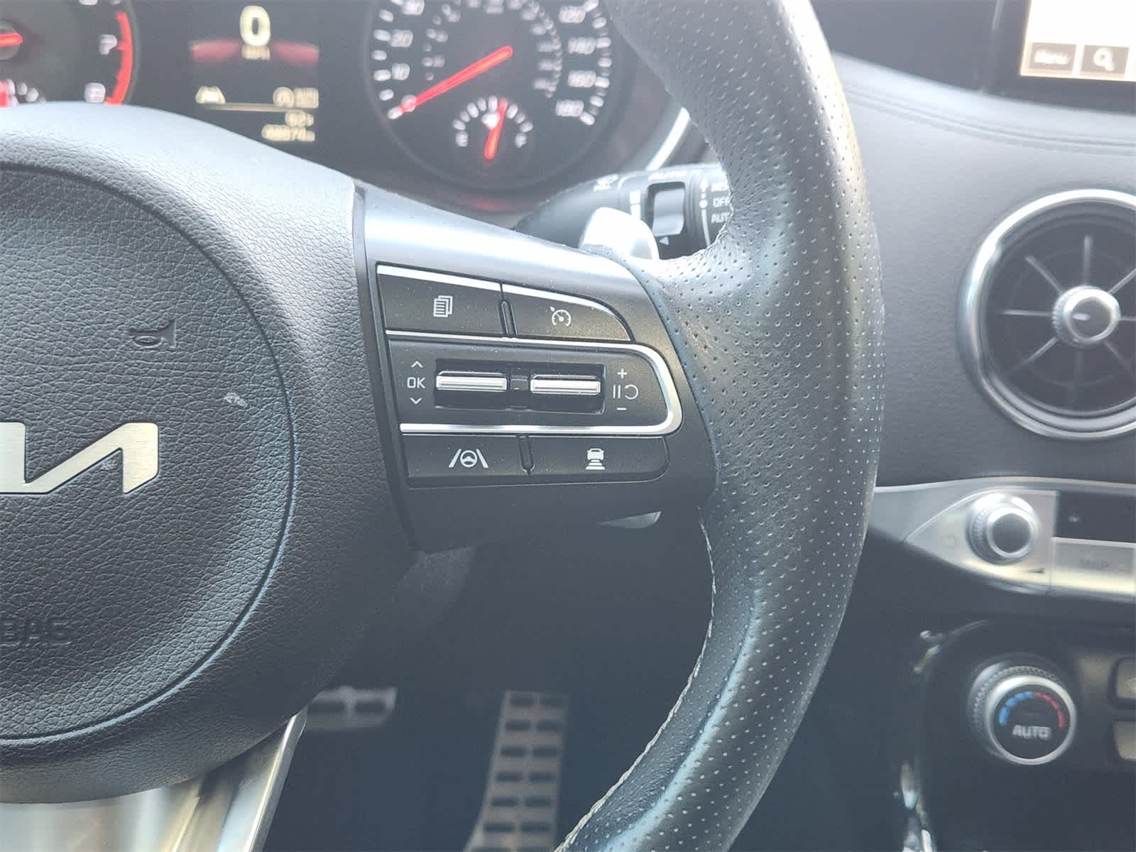 Thumbnail: 2022 Kia Stinger - 27