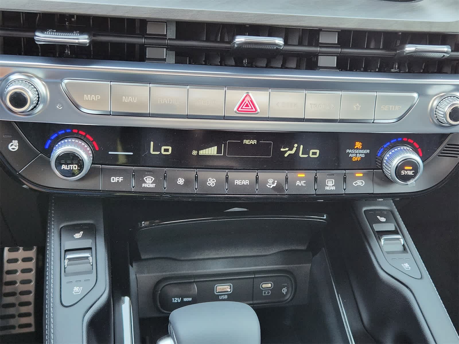 Thumbnail: 2025 Kia Telluride - 17