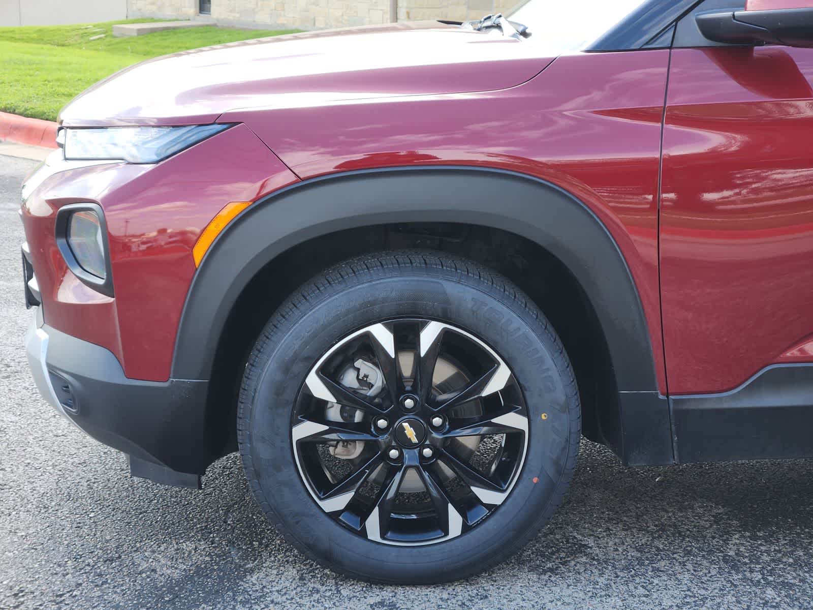 Thumbnail: 2023 Chevrolet TrailBlazer - 8