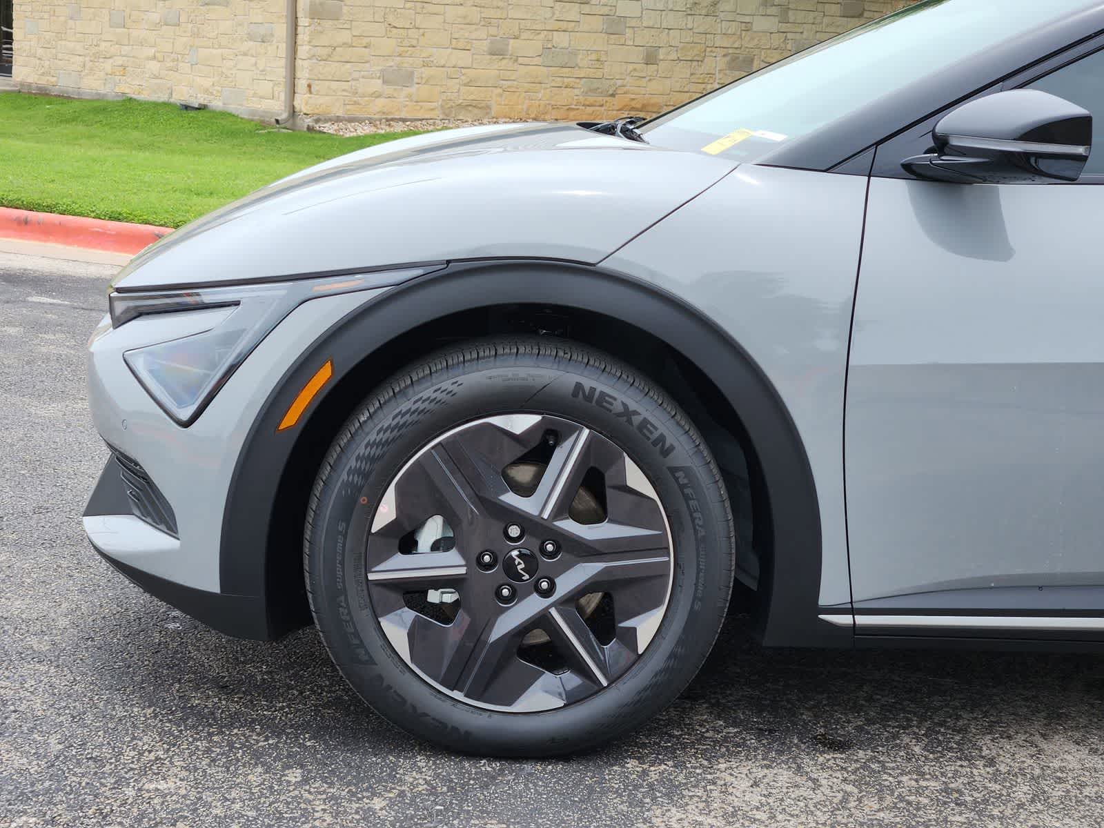 Thumbnail: 2026 Kia EV6 - 8