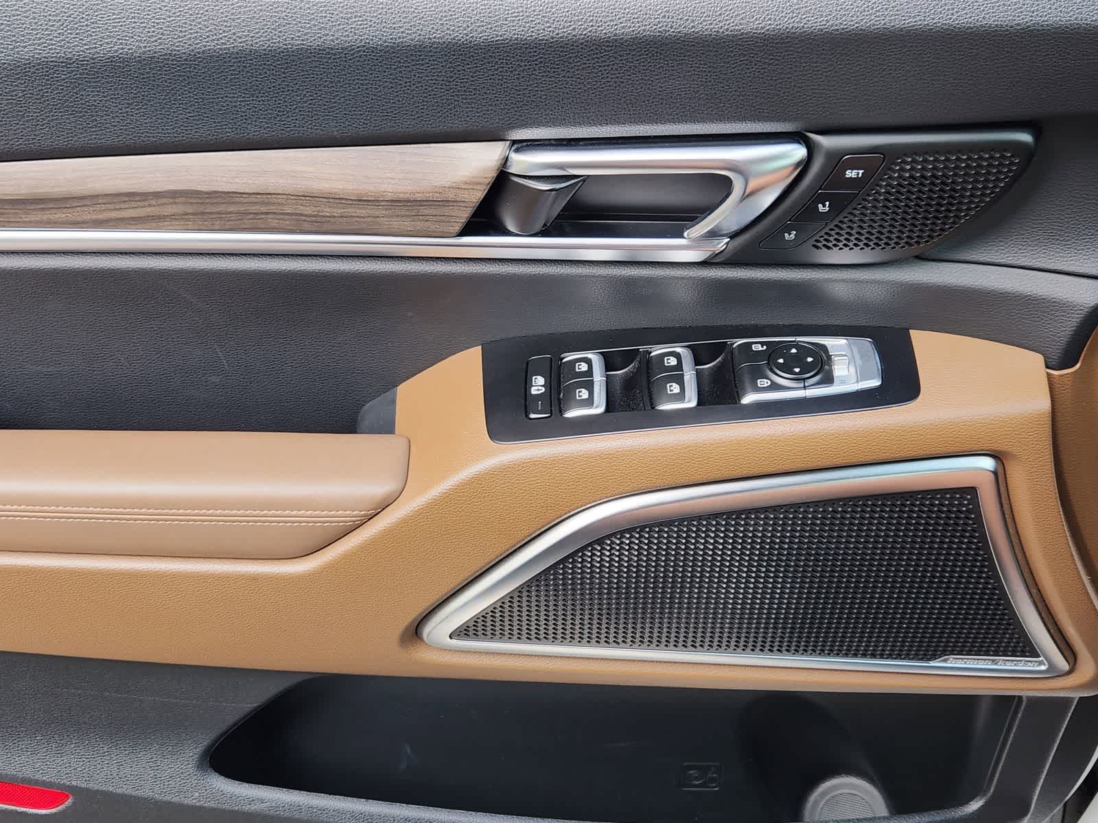 Thumbnail: 2020 Kia Telluride - 23