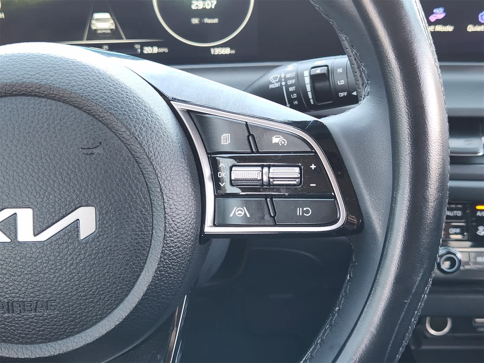 Thumbnail: 2024 Kia Seltos - 26