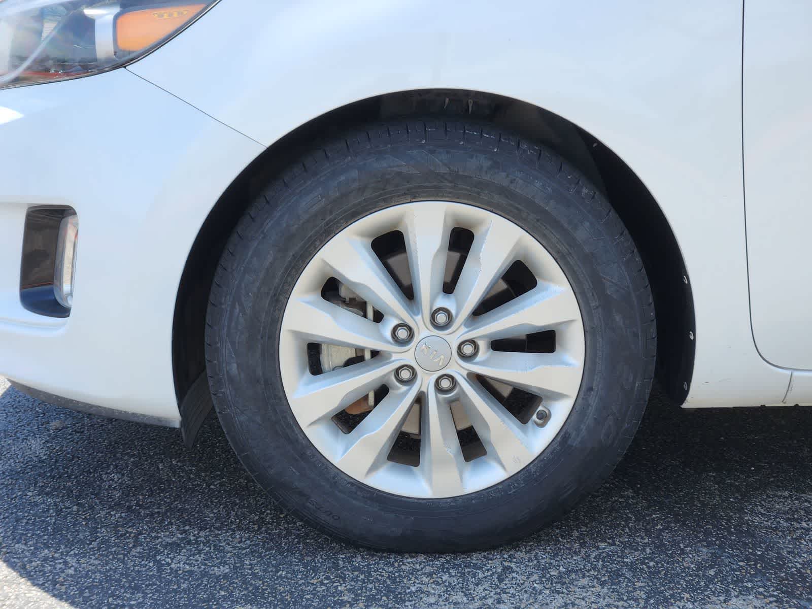 Thumbnail: 2015 Kia Sedona - 9