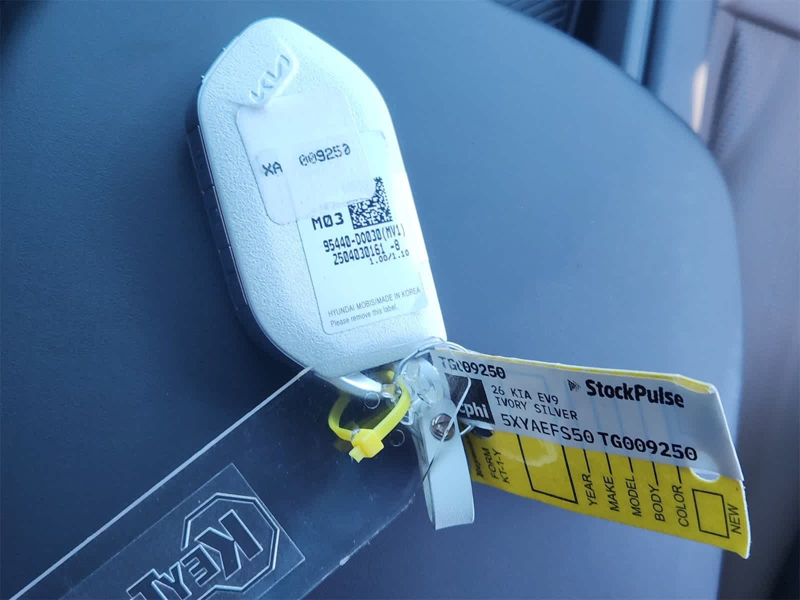 Thumbnail: 2026 Kia EV9 - 27