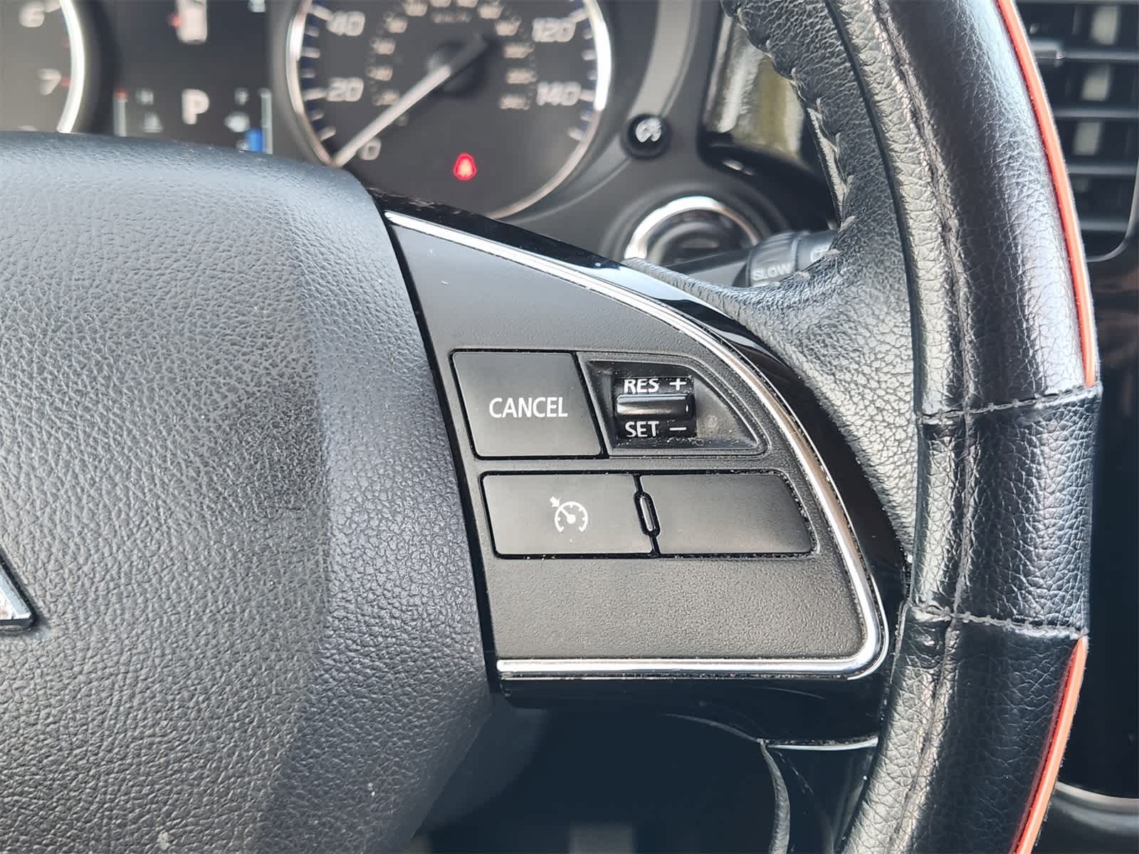 Thumbnail: 2018 Mitsubishi Outlander - 28