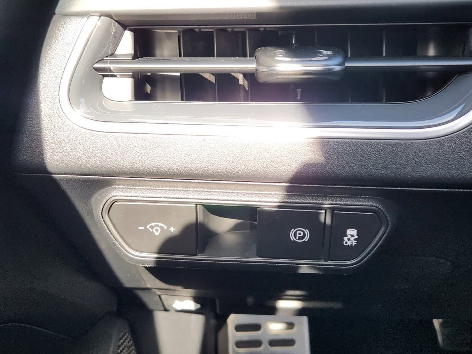 Thumbnail: 2025 Kia K4 - 15