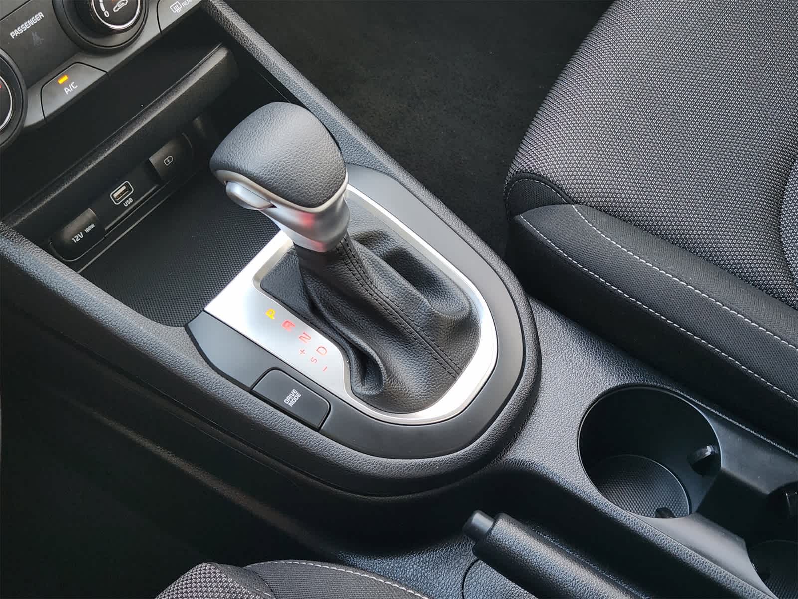 2024 Kia Forte LXS 19