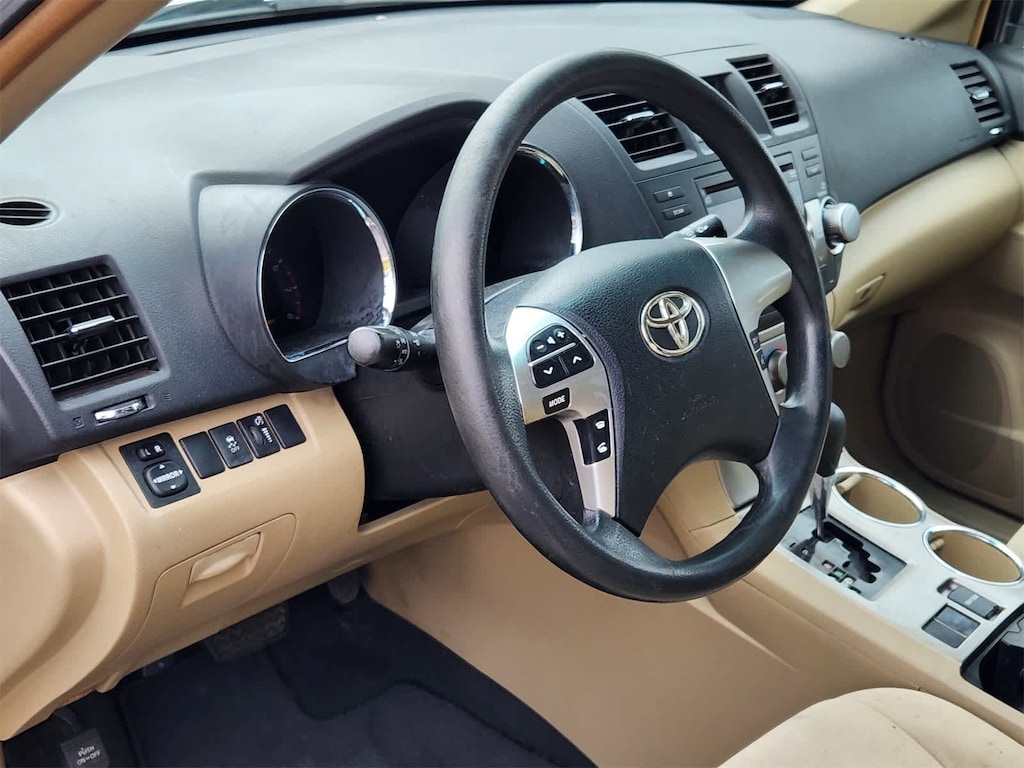 Used 2012 Toyota Highlander V6 FWD SUV