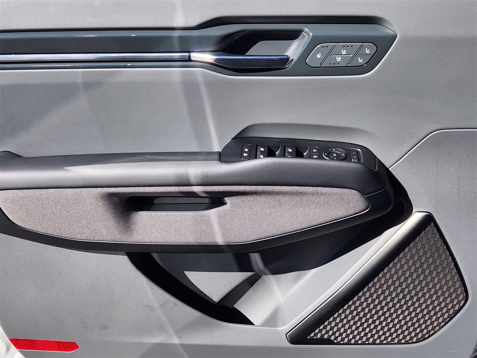 Thumbnail: 2026 Kia EV9 - 20