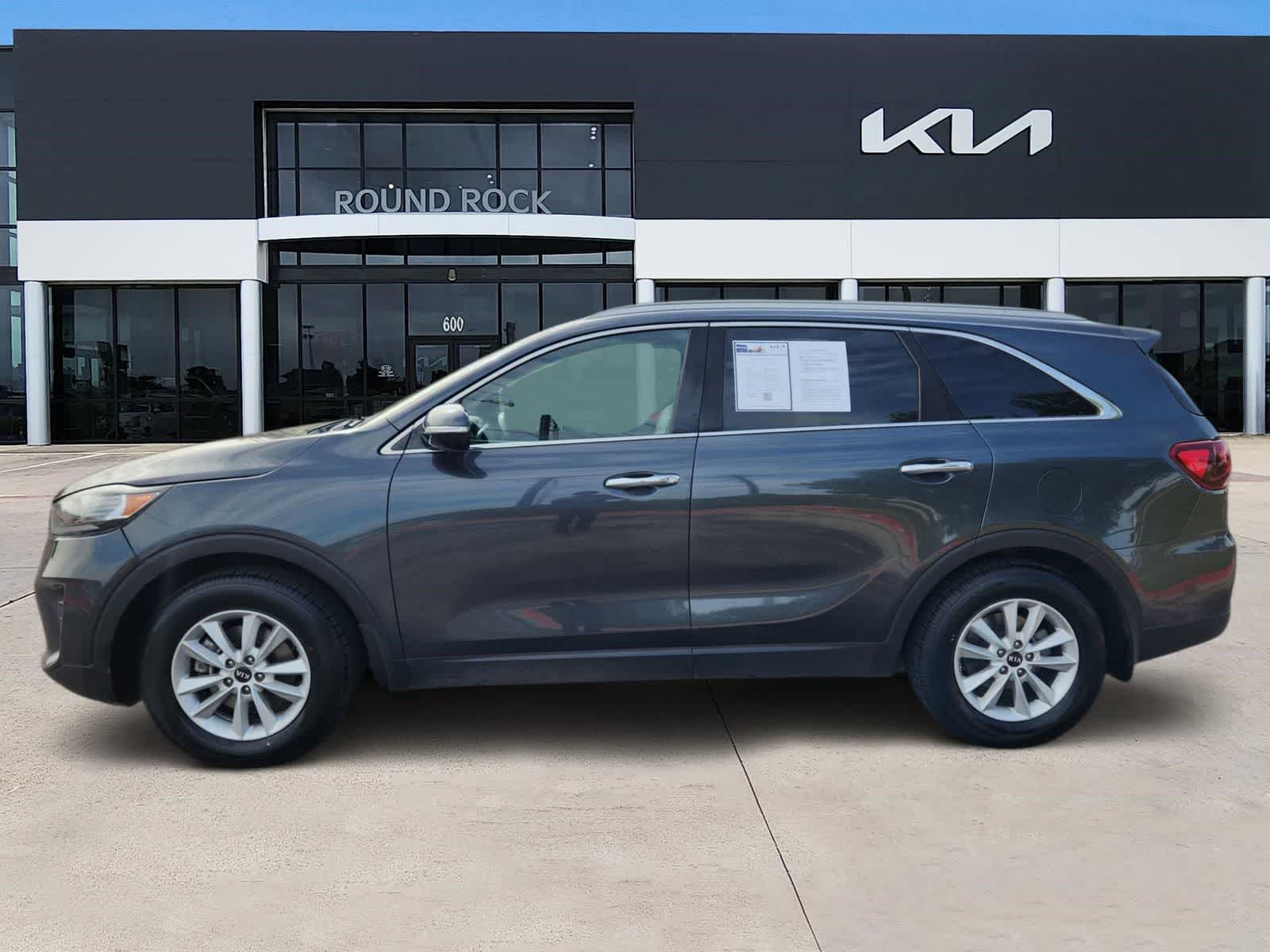 Thumbnail: 2019 Kia Sorento - 4