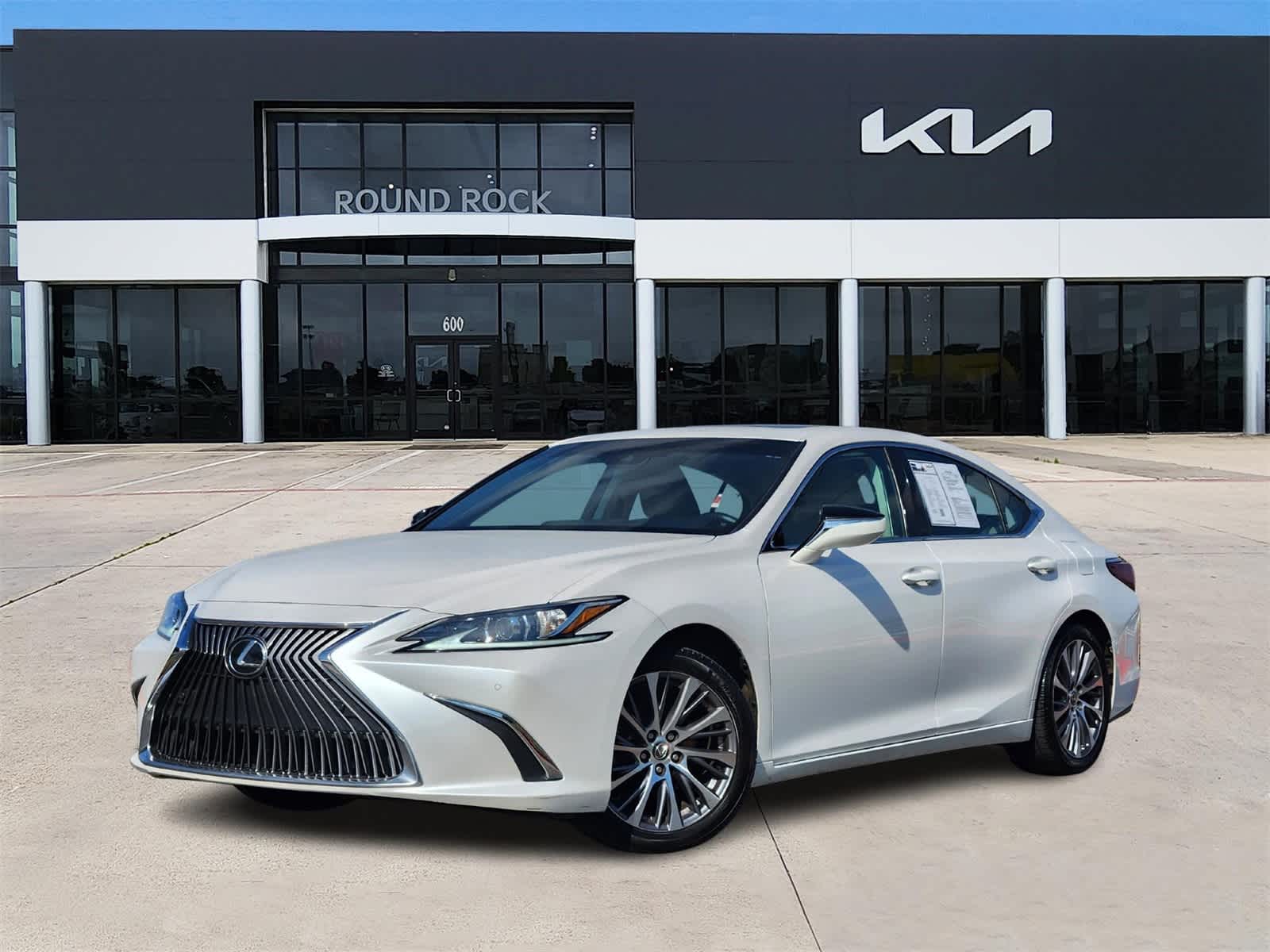 Thumbnail: 2021 Lexus ES - 1