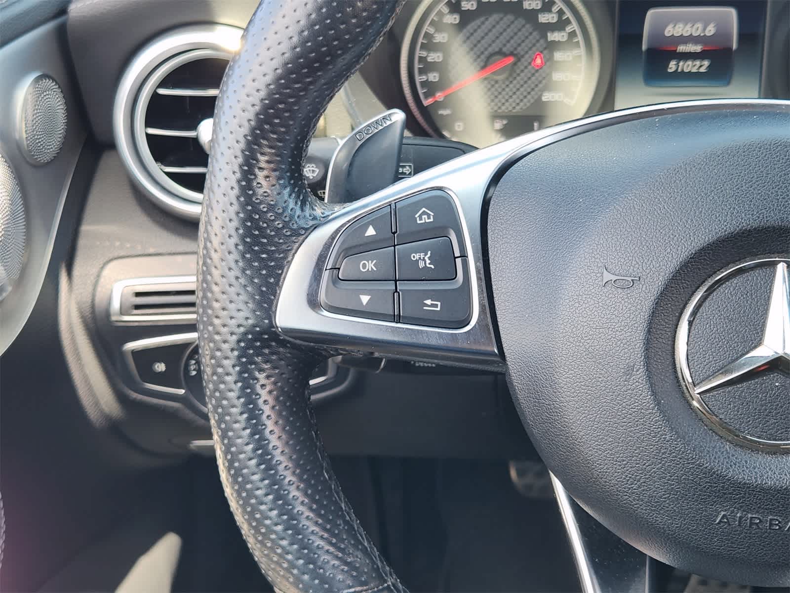 Thumbnail: 2018 Mercedes-Benz C-Class - 24