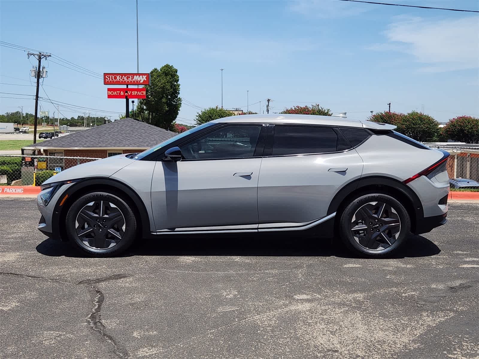 Thumbnail: 2025 Kia EV6 - 4