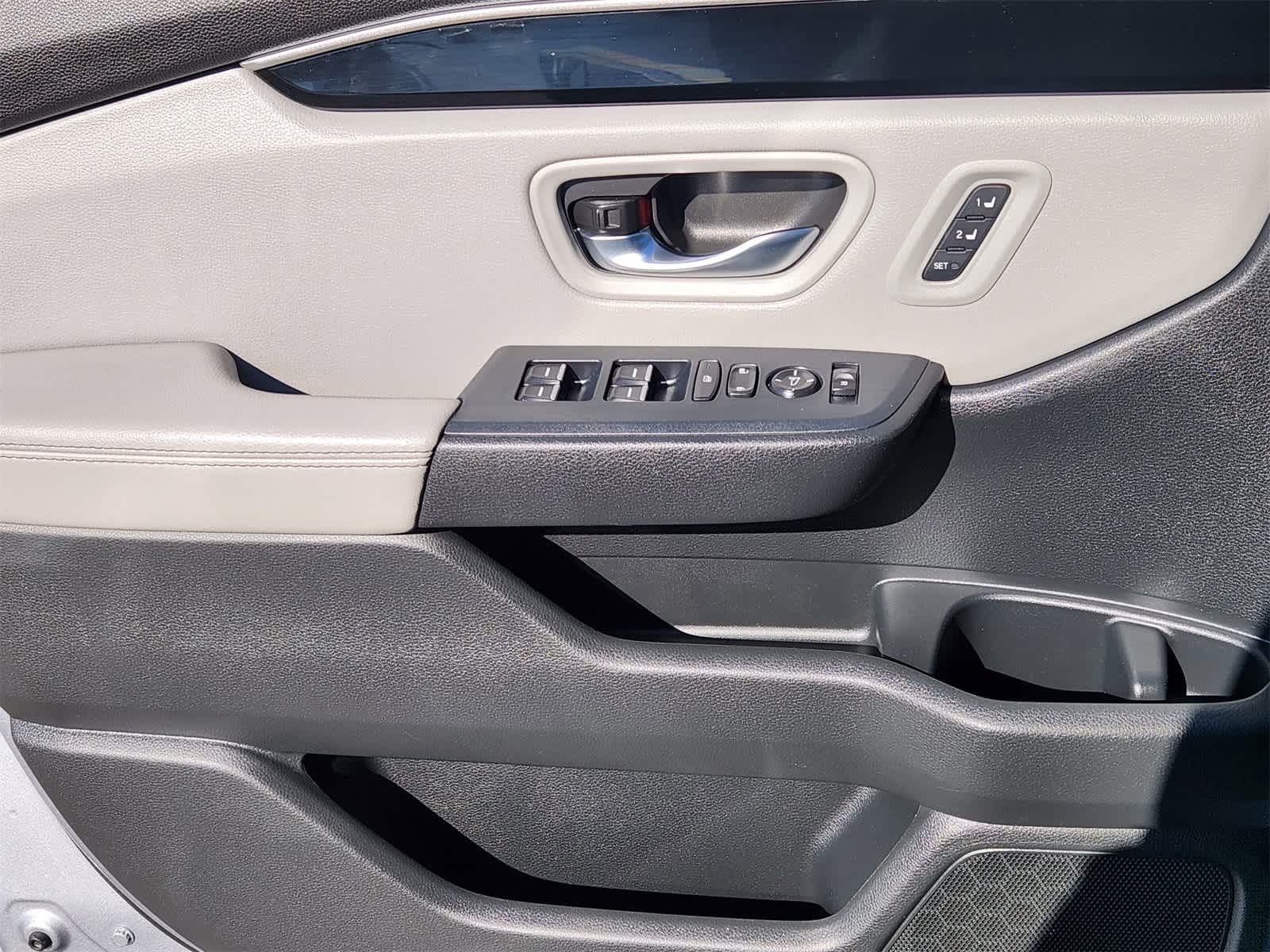 Thumbnail: 2023 Honda Pilot - 22