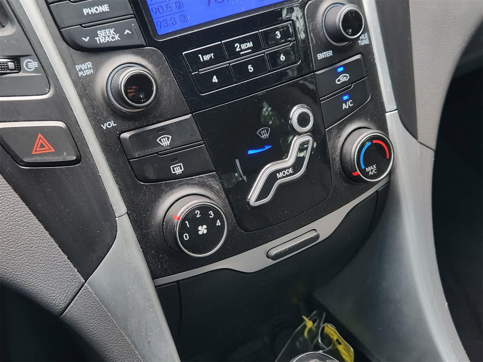 Thumbnail: 2012 Hyundai Sonata - 16