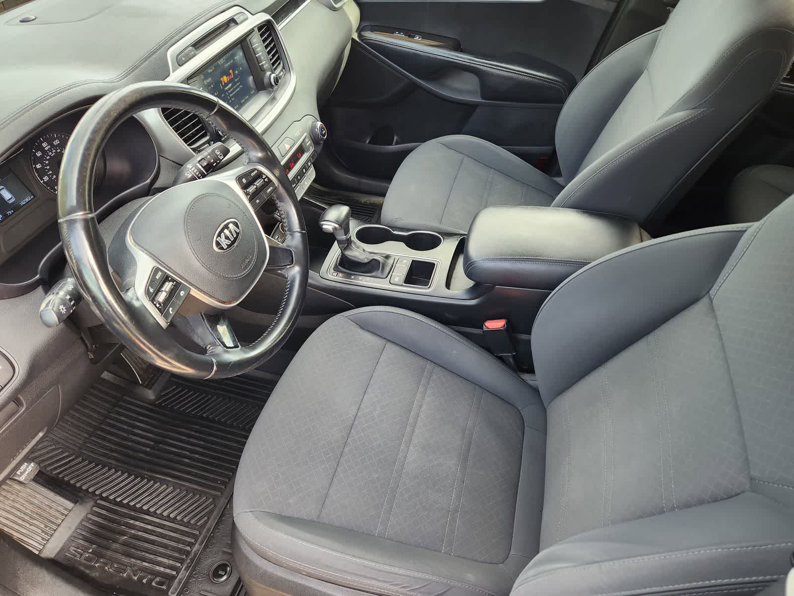 Thumbnail: 2019 Kia Sorento - 2