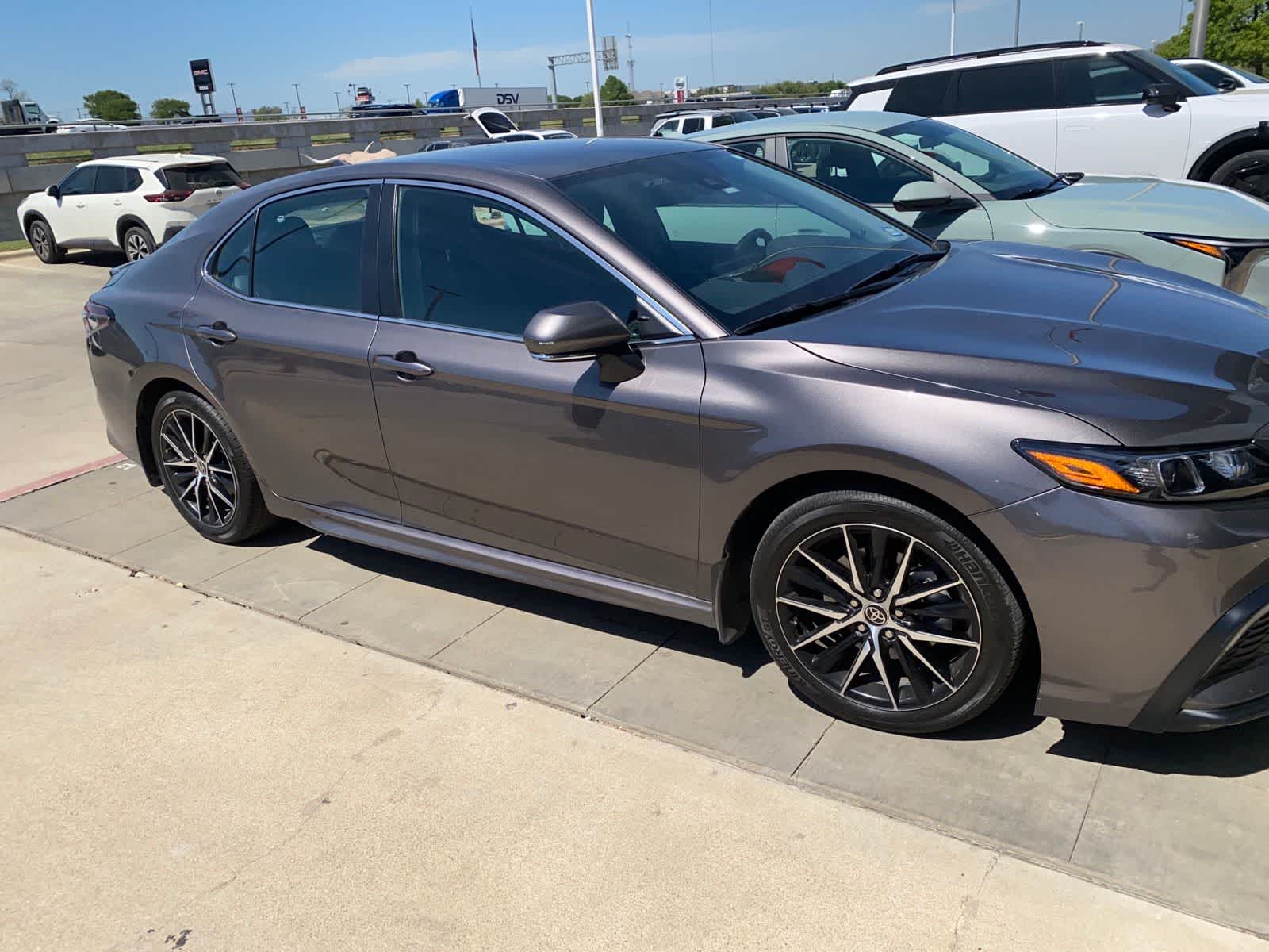 Thumbnail: 2022 Toyota Camry - 4