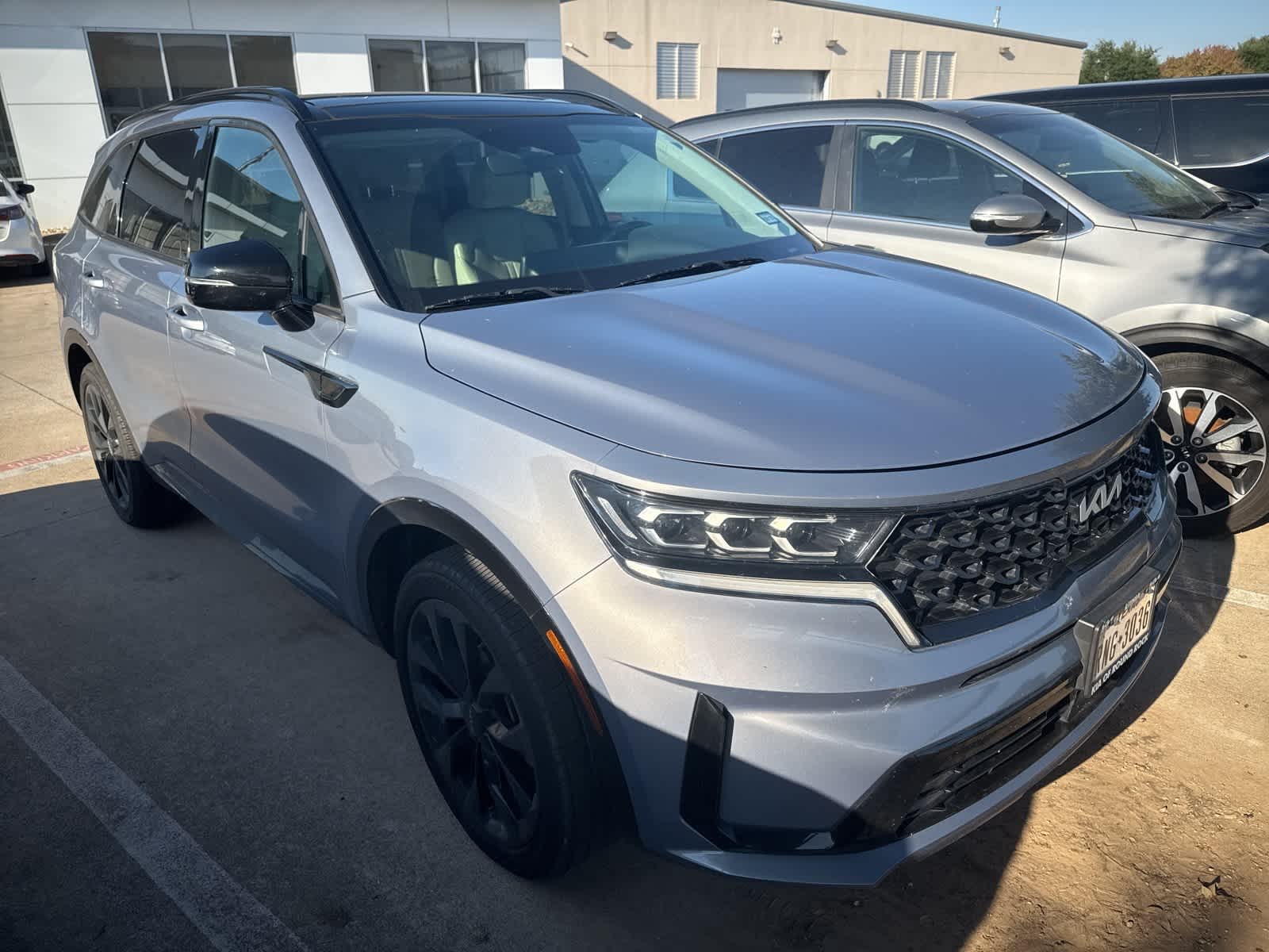 2022 Kia Sorento SX photo 2