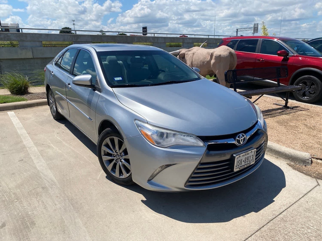 Used 2017 Toyota Camry XLE Sedan