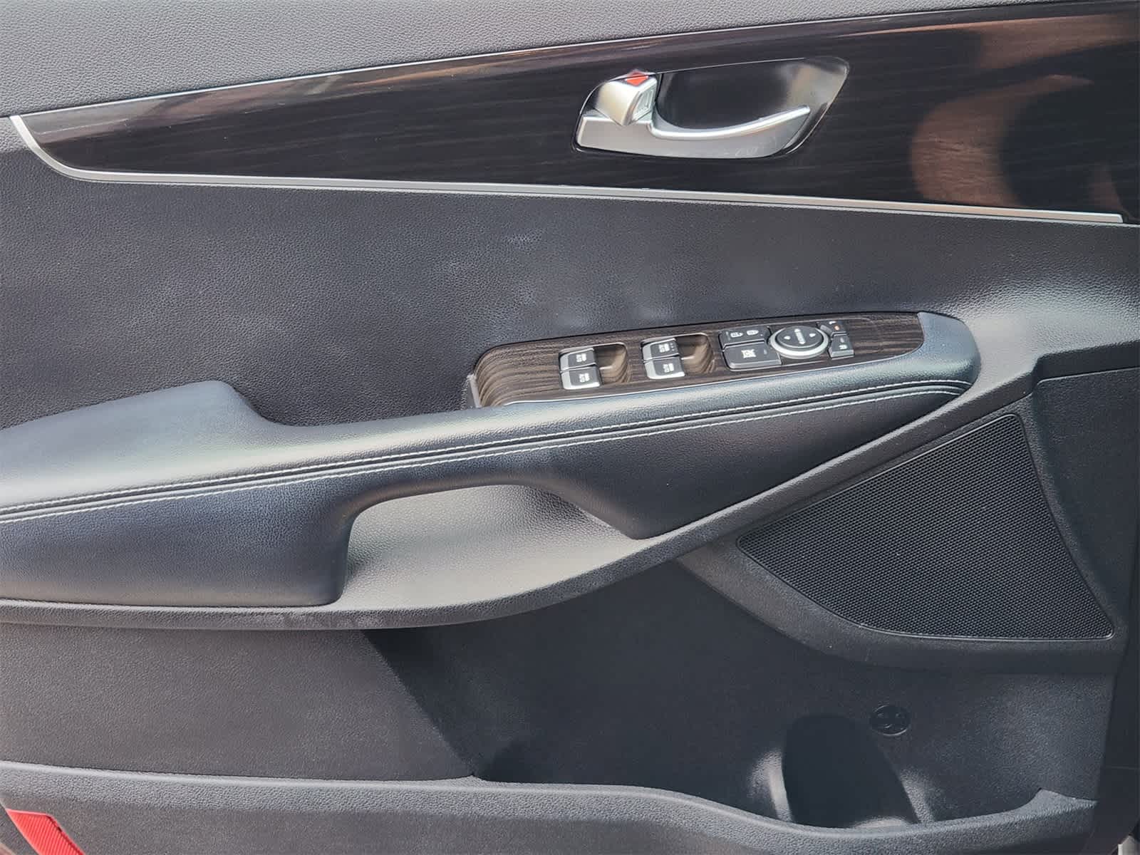 Thumbnail: 2020 Kia Sorento - 21