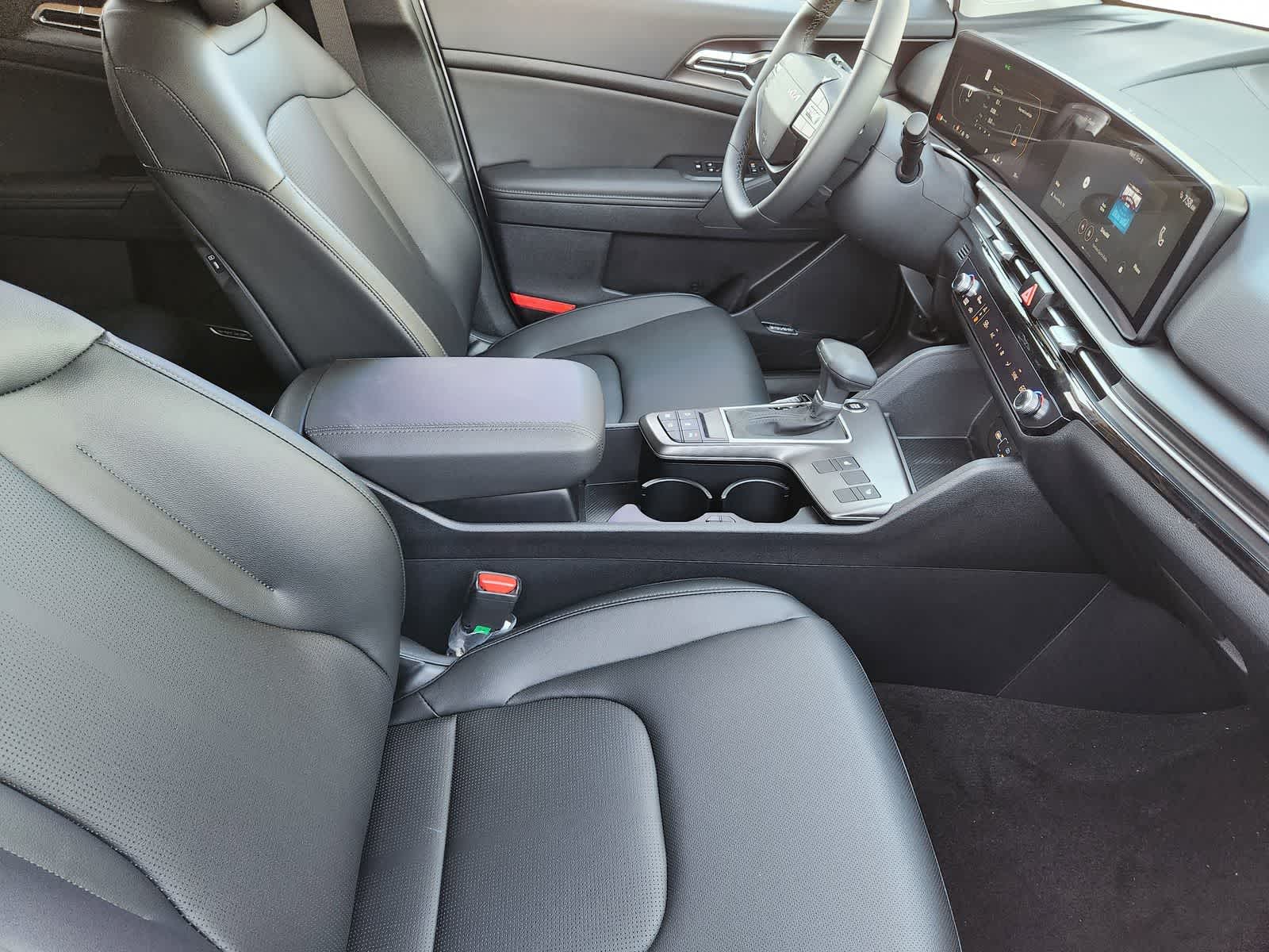 Thumbnail: 2026 Kia Sportage - 12