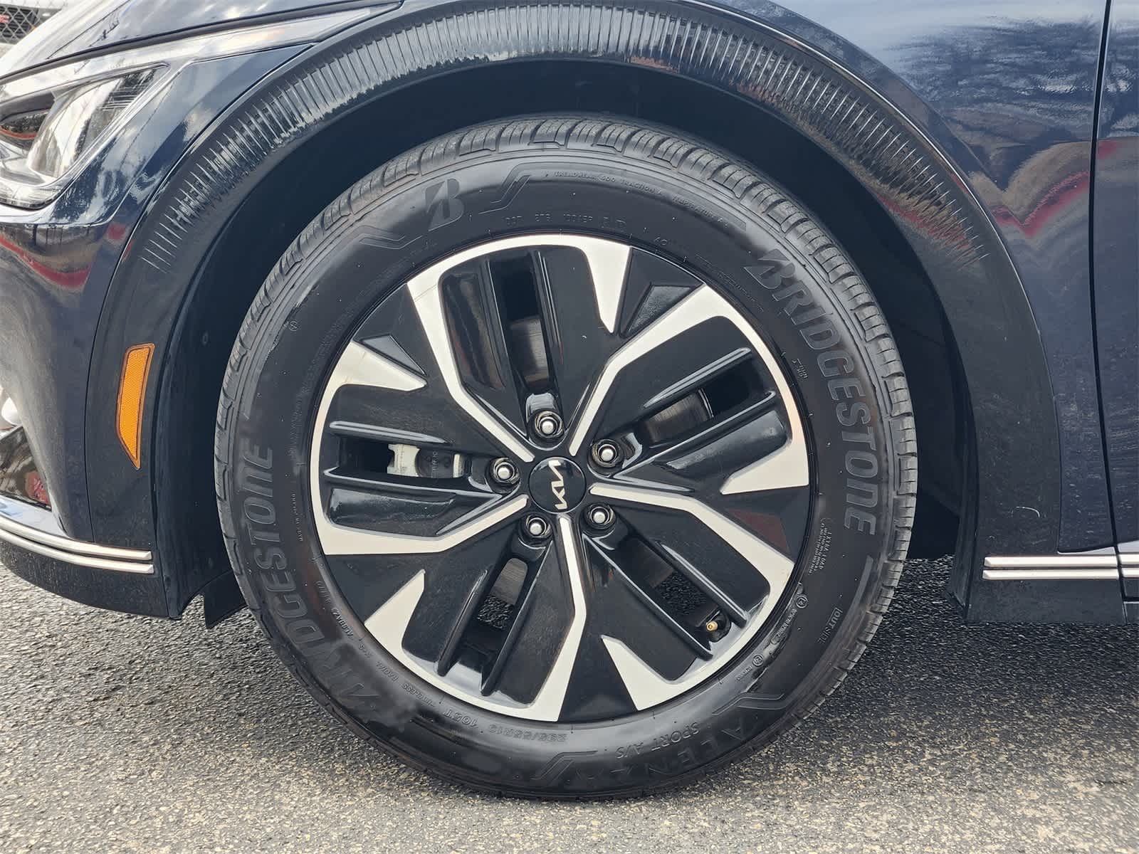 Thumbnail: 2024 Kia EV6 - 9