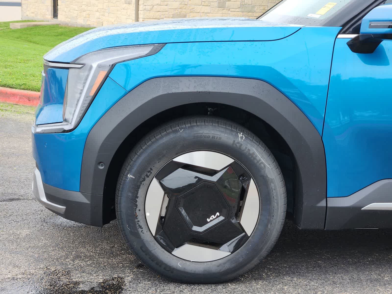 Thumbnail: 2026 Kia EV9 - 8