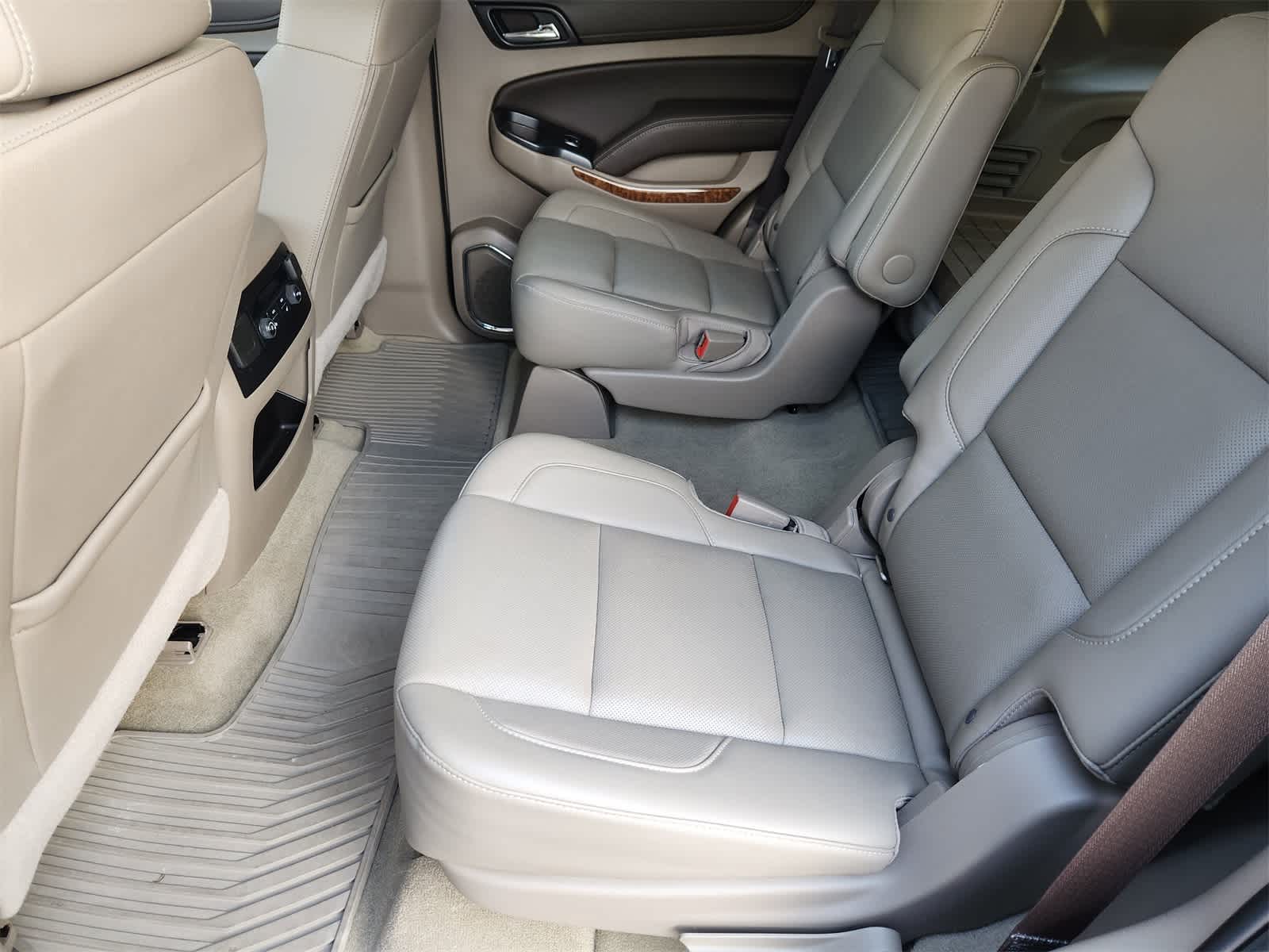 Thumbnail: 2018 Chevrolet Tahoe - 29