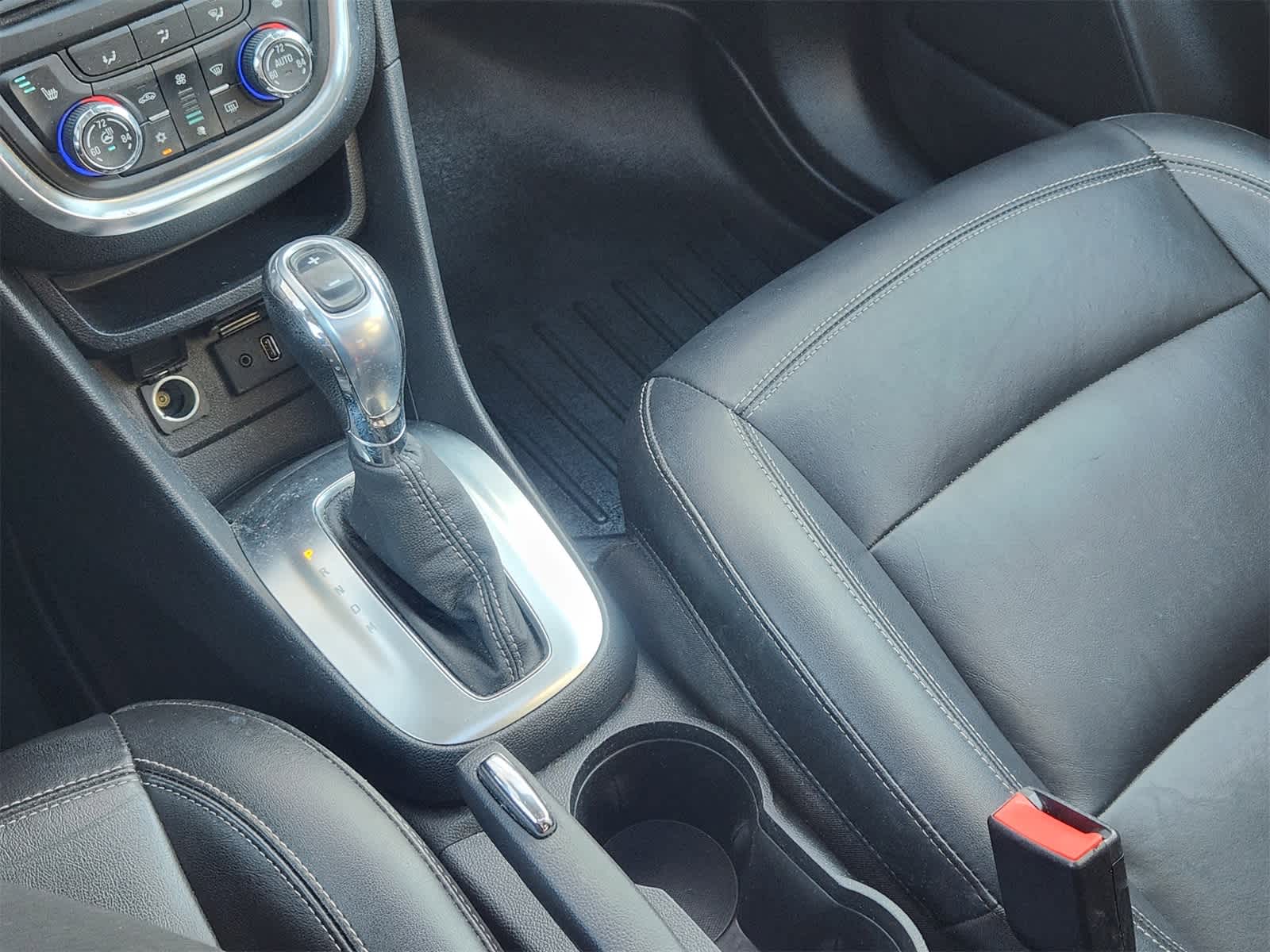 Thumbnail: 2016 Buick Encore - 20