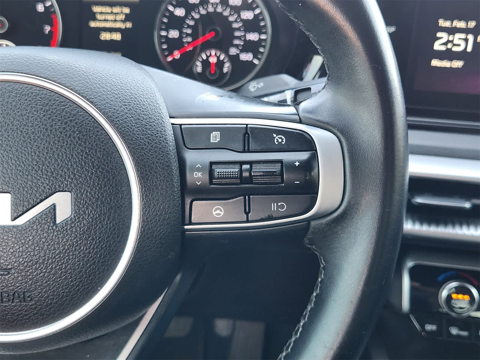 Thumbnail: 2023 Kia K5 - 26