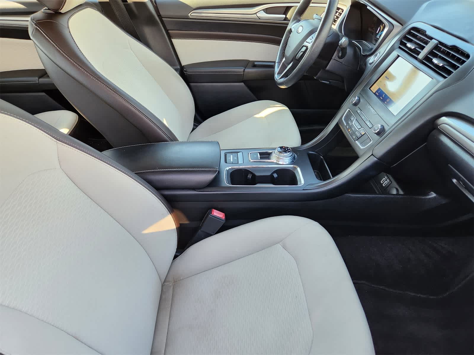 Thumbnail: 2020 Ford Fusion - 14