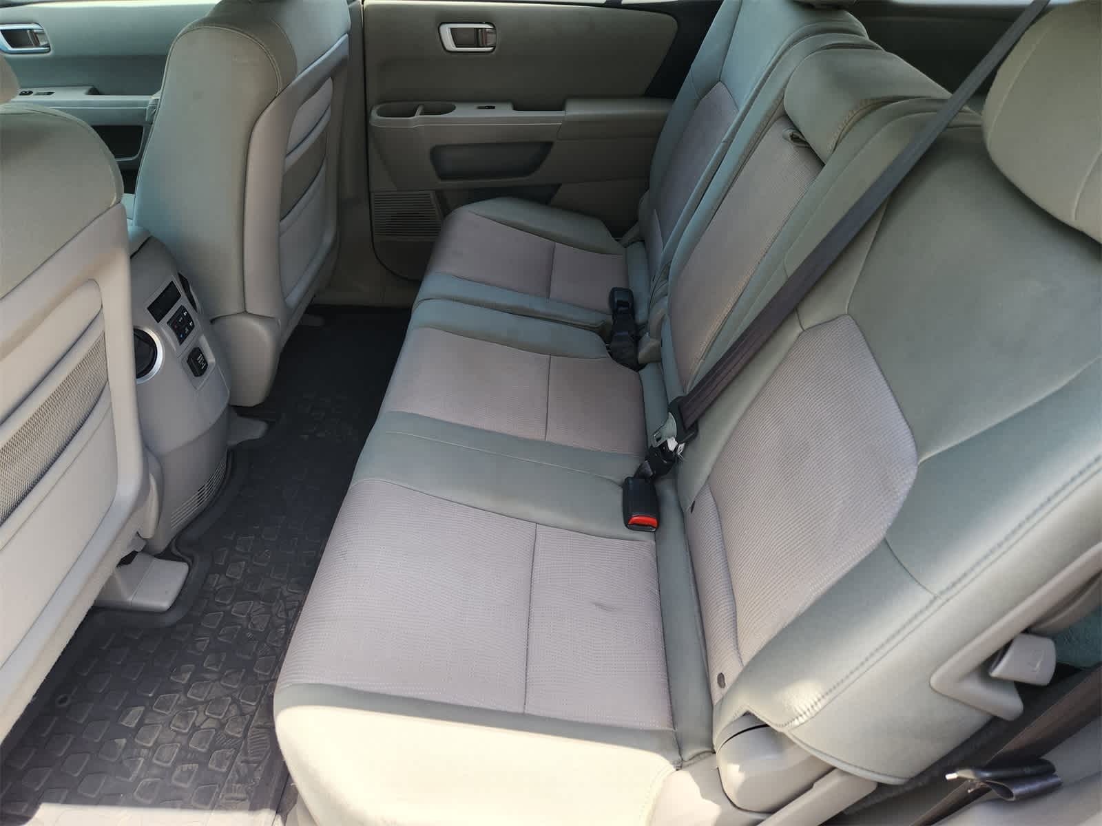 Thumbnail: 2010 Honda Pilot - 26