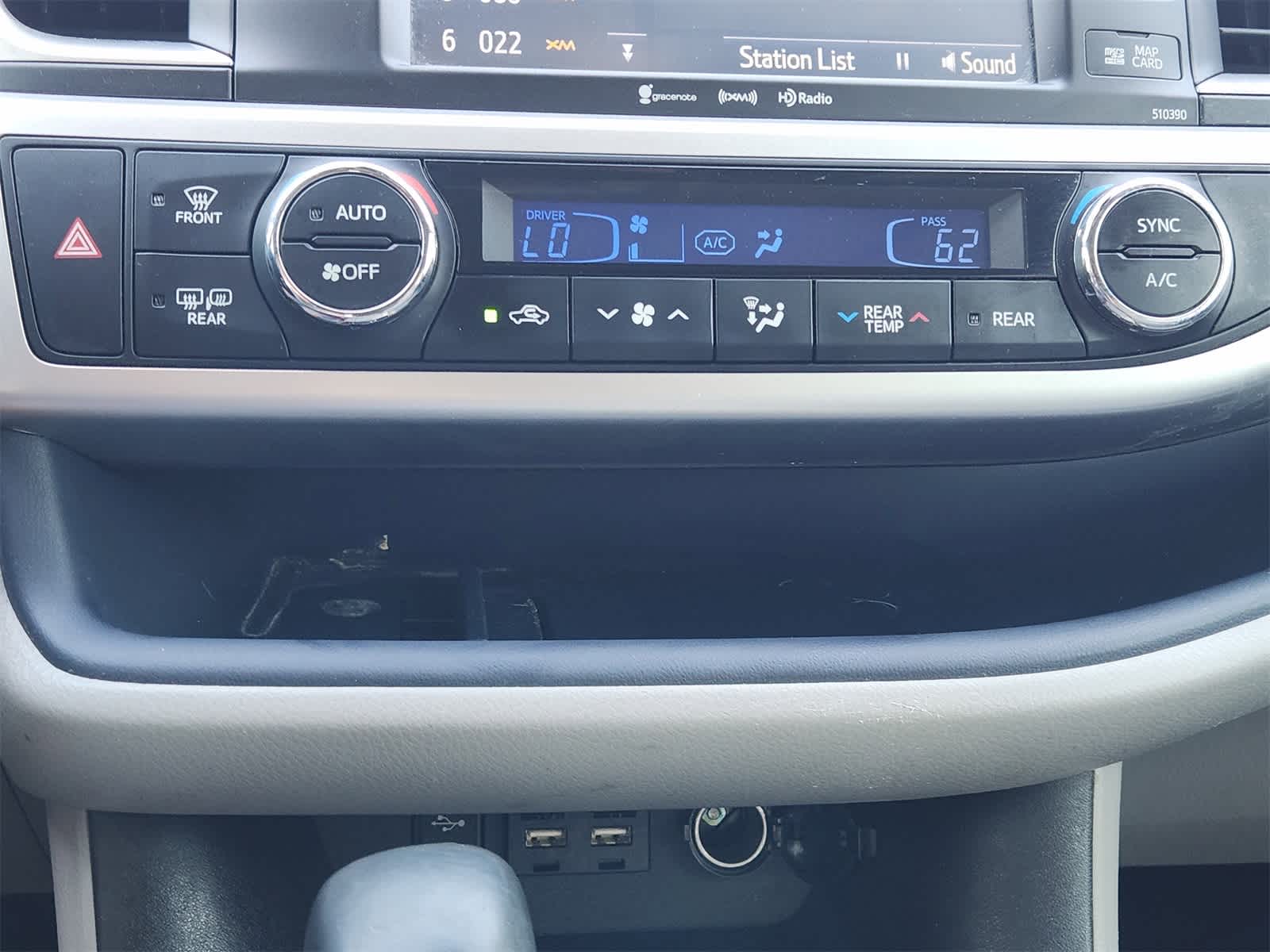 Thumbnail: 2019 Toyota Highlander - 19