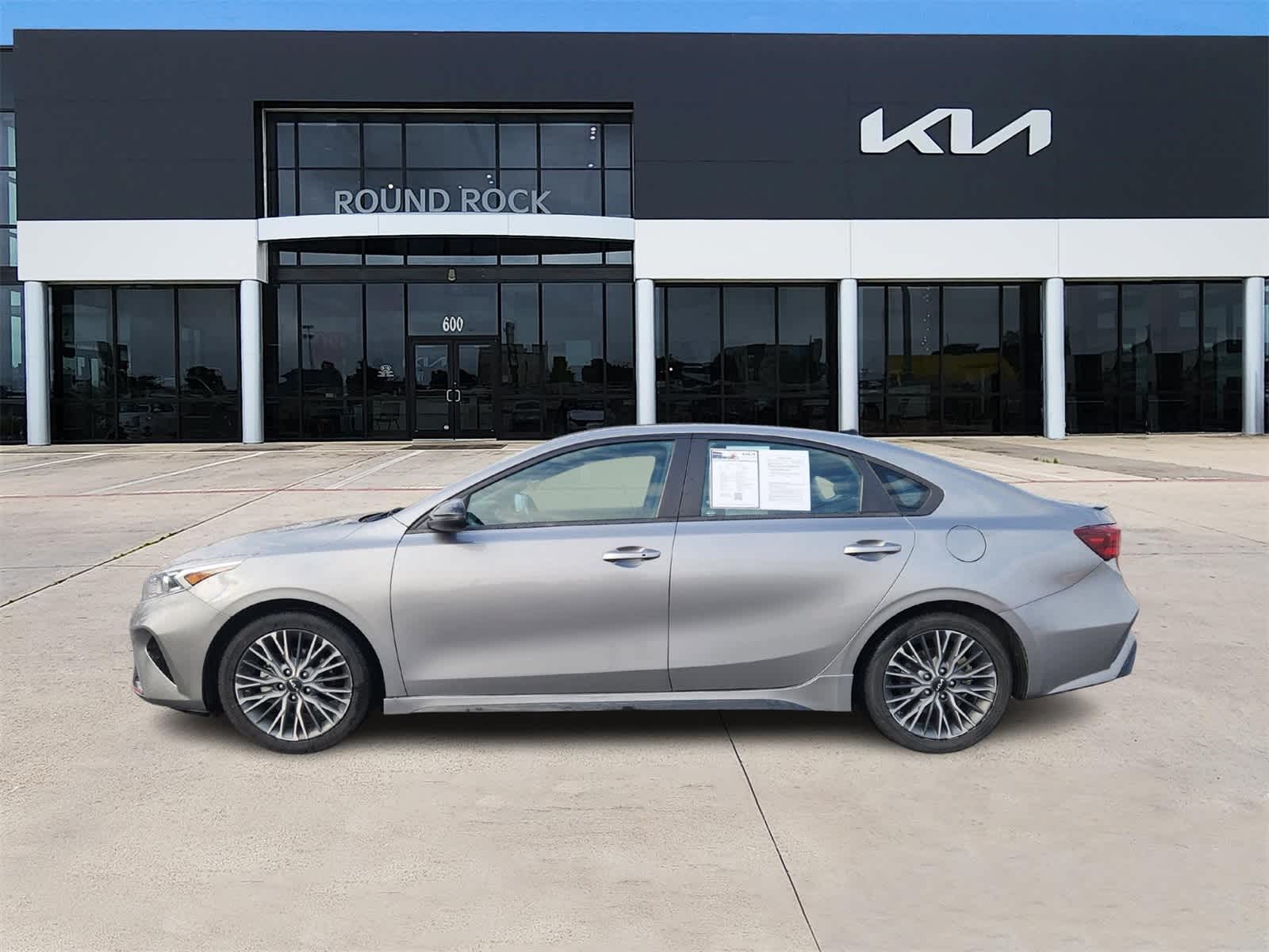 2022 Kia Forte GT-Line photo 4