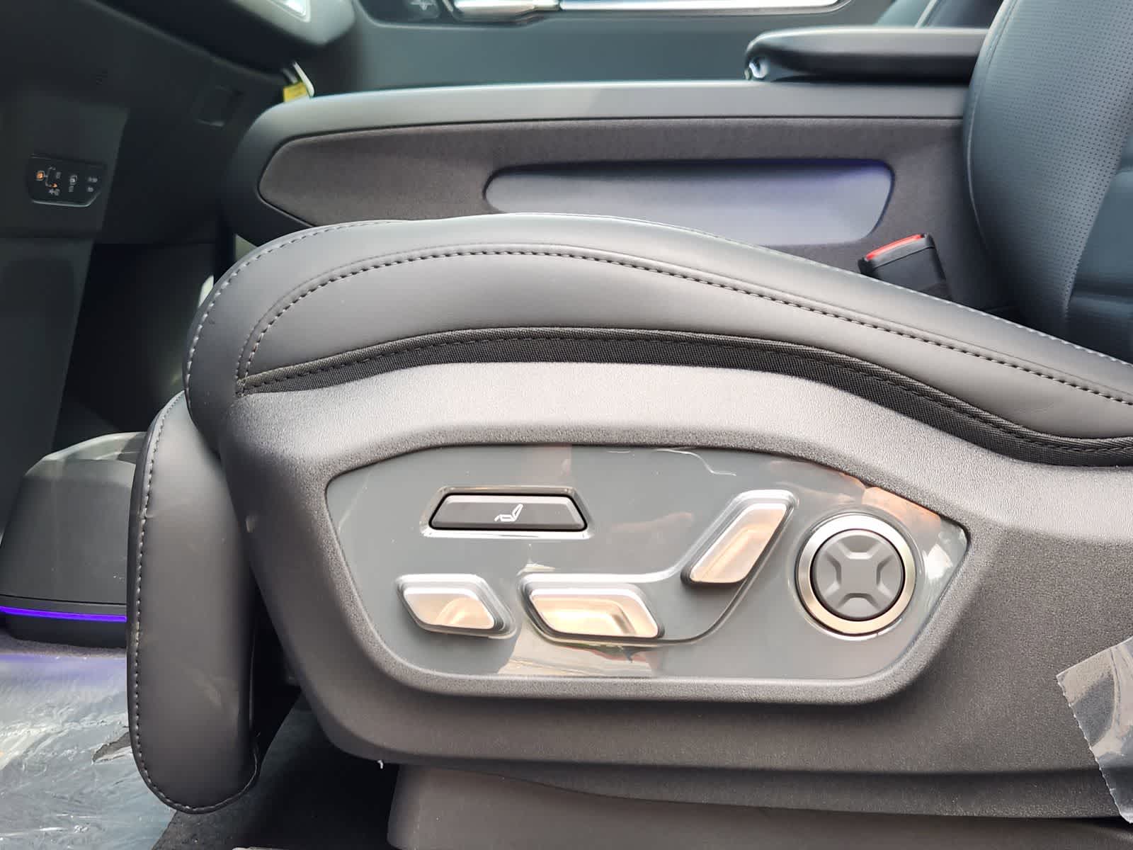 Thumbnail: 2026 Kia EV9 - 19