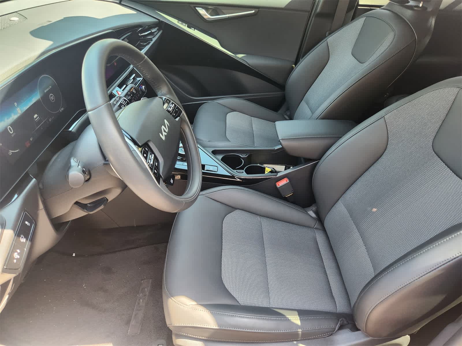 2023 Kia Niro Wind 13