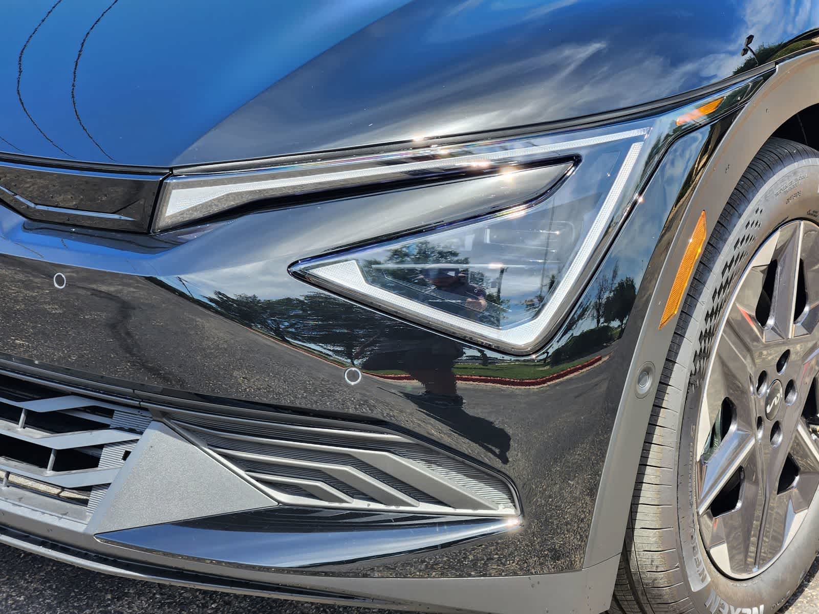 Thumbnail: 2025 Kia EV6 - 7