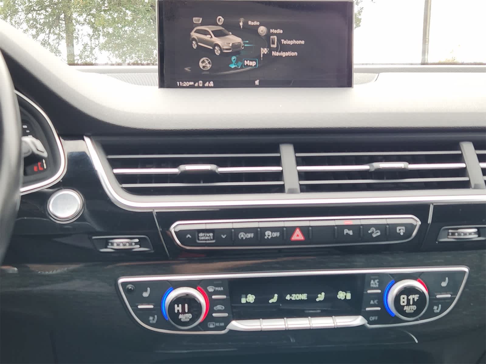 Thumbnail: 2017 Audi Q7 - 17