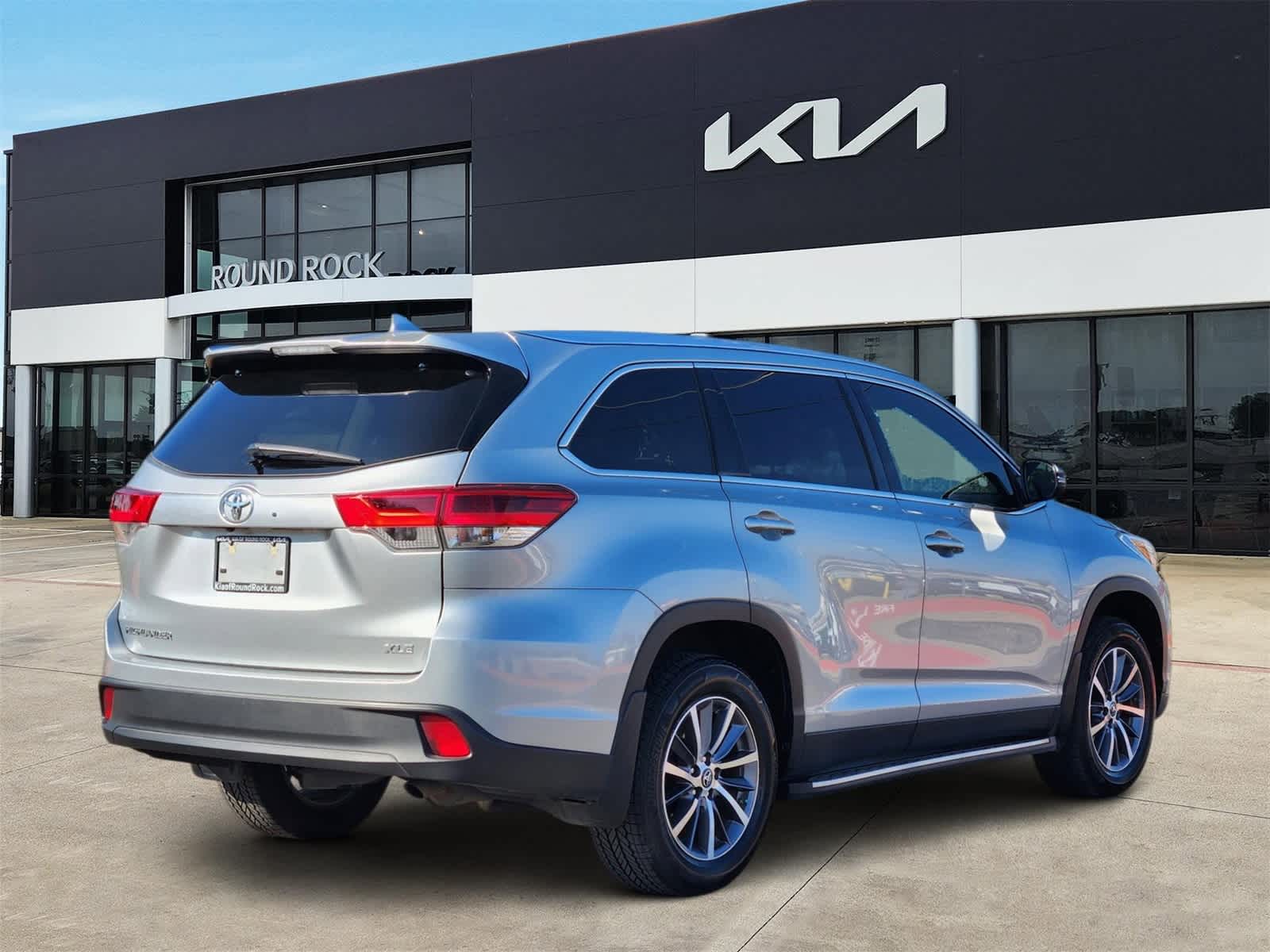 Thumbnail: 2019 Toyota Highlander - 5