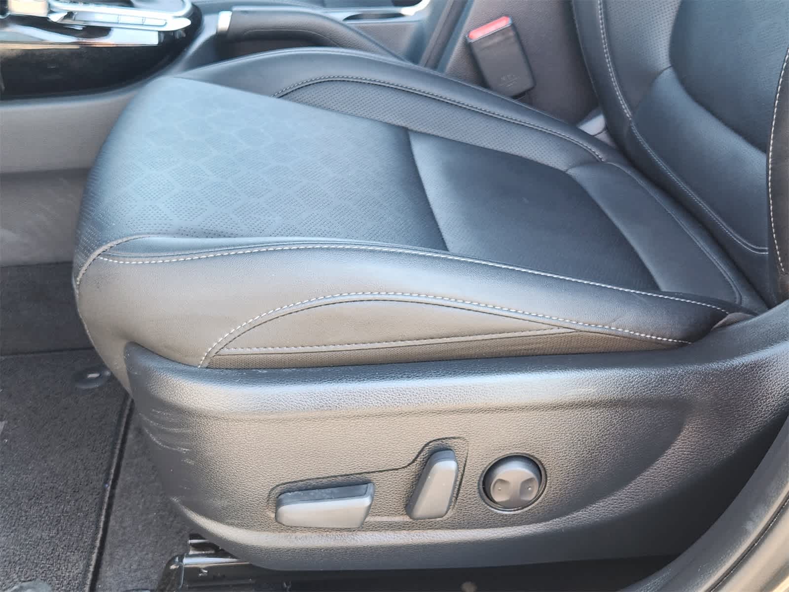 Thumbnail: 2024 Kia Seltos - 21