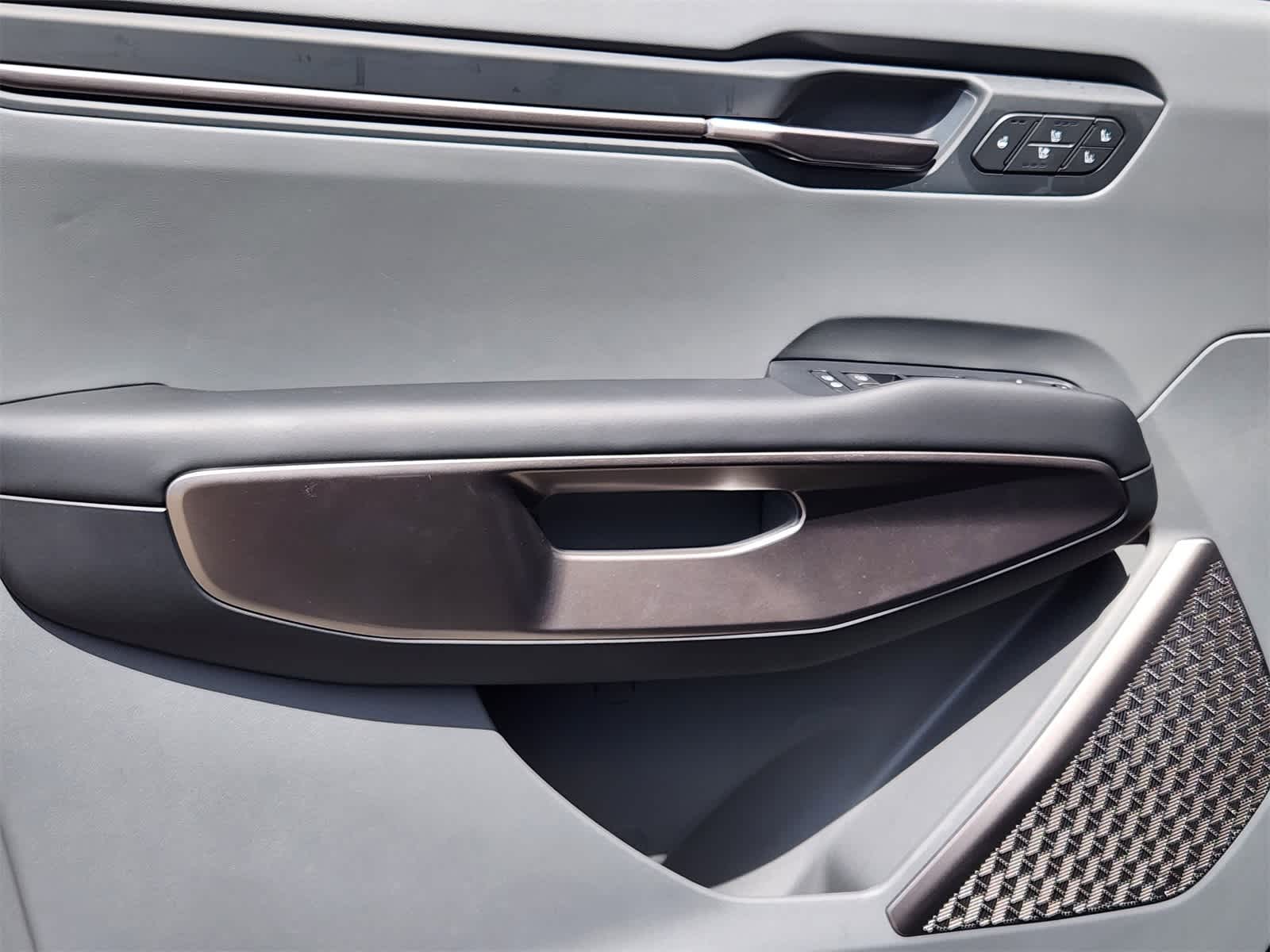 Thumbnail: 2026 Kia EV9 - 19