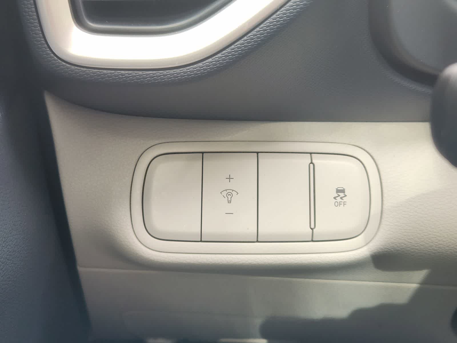 Thumbnail: 2025 Hyundai Venue - 20