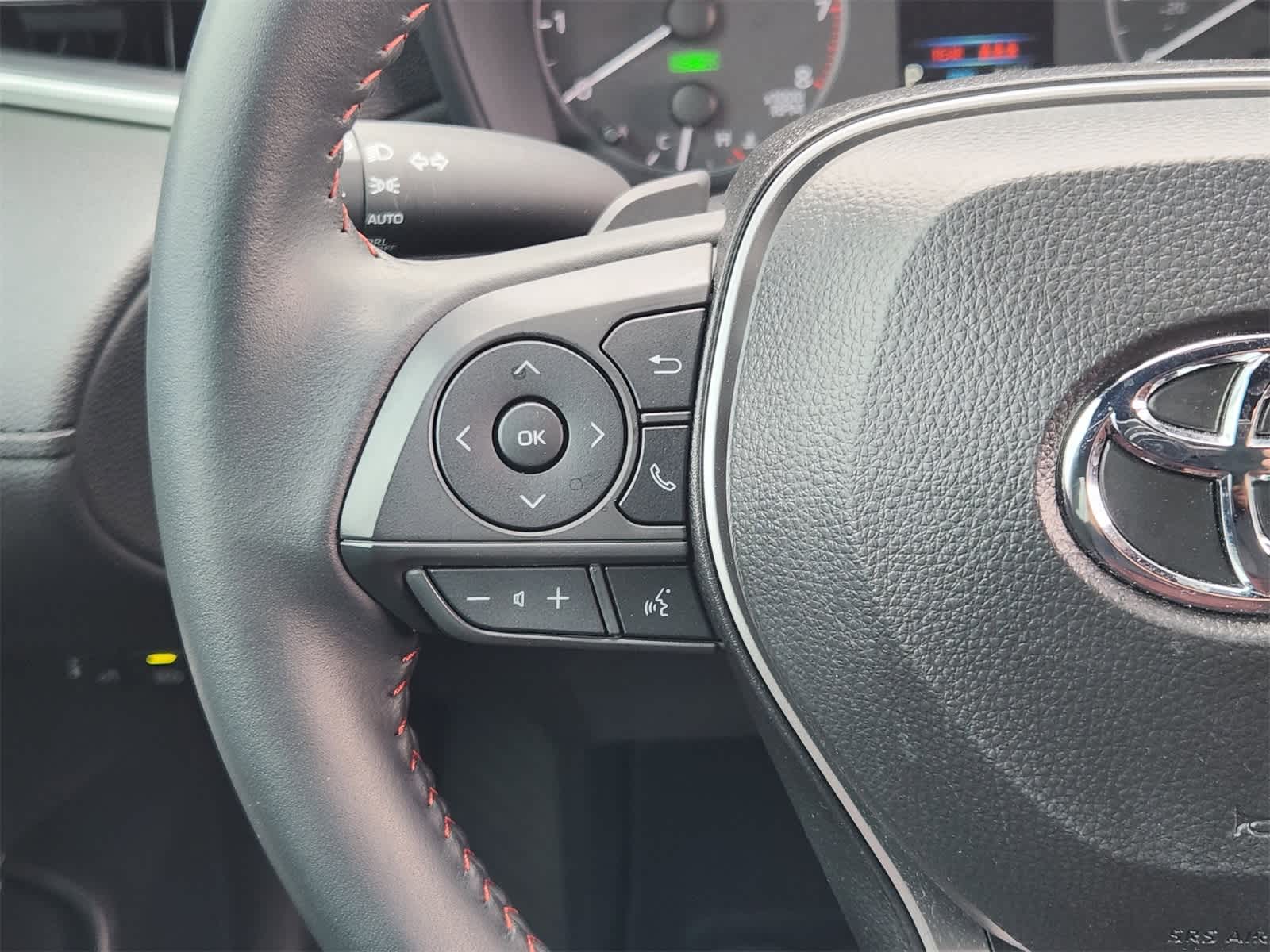 Thumbnail: 2025 Toyota Corolla Cross - 27