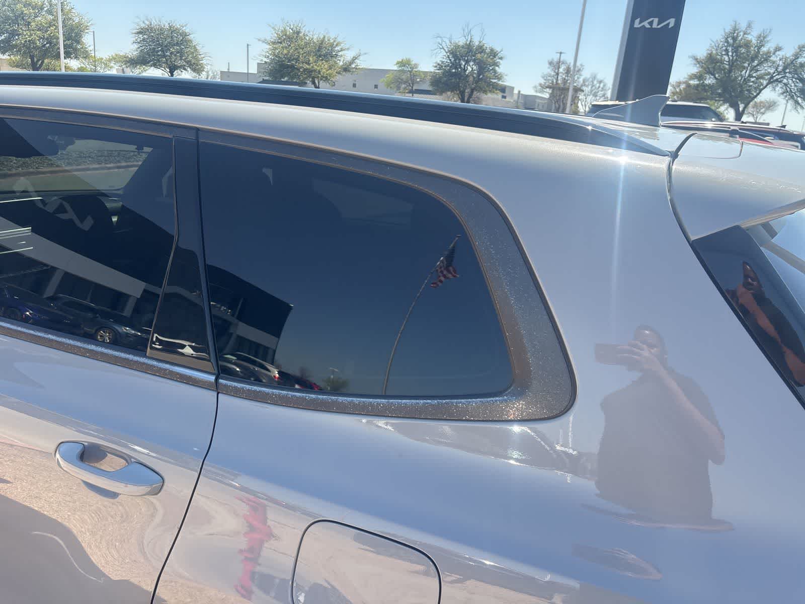 Thumbnail: 2021 Kia Telluride - 18