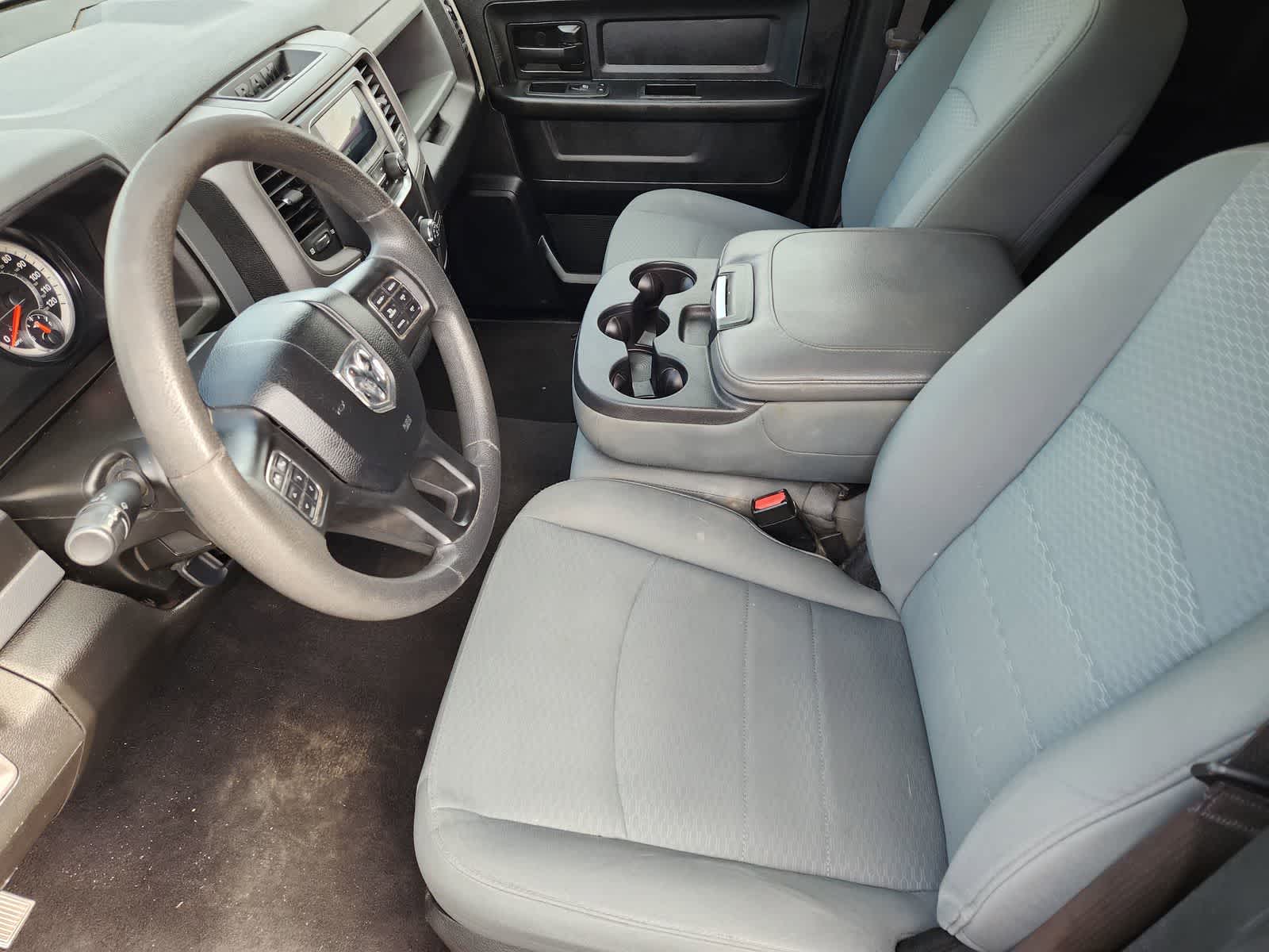Thumbnail: 2019 RAM 1500 Classic - 11