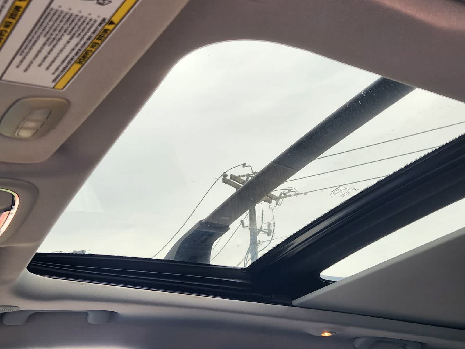 Thumbnail: 2020 Jeep Cherokee - 25