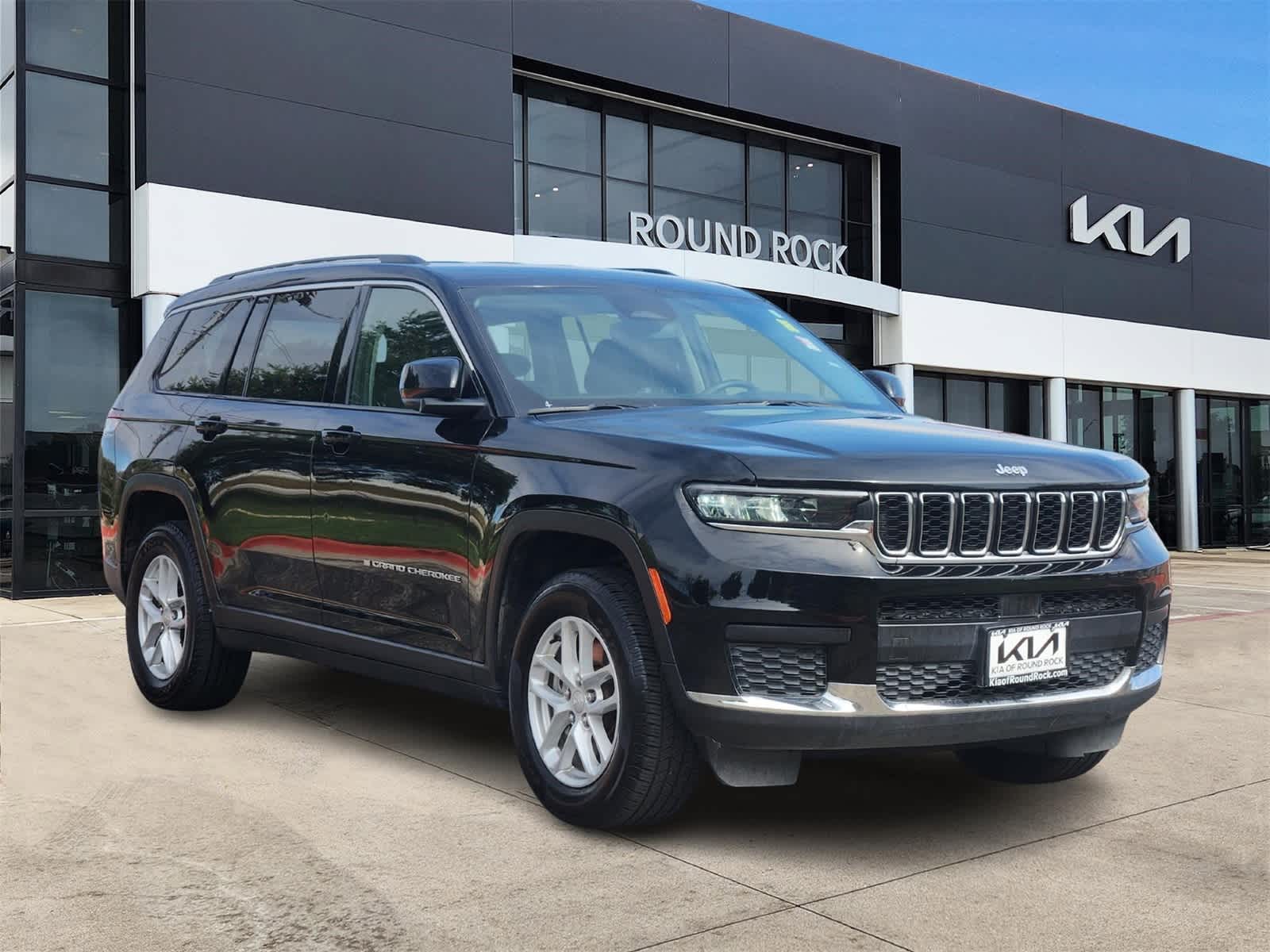 Thumbnail: 2023 Jeep Grand Cherokee L - 3