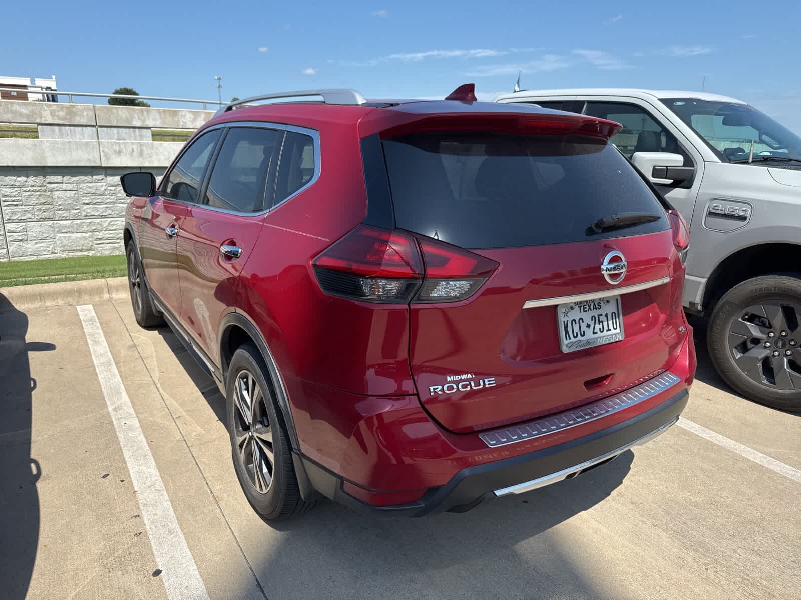 2017 Nissan Rogue SL photo 4